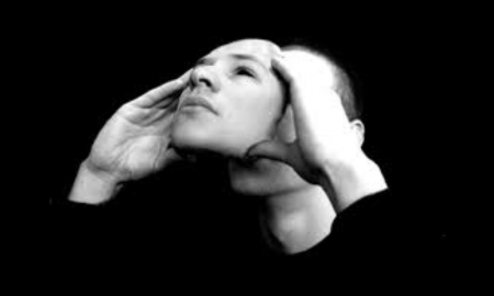 صناعة الحب والحرب ...