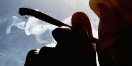 سلفي ومنتج عربي خلفي